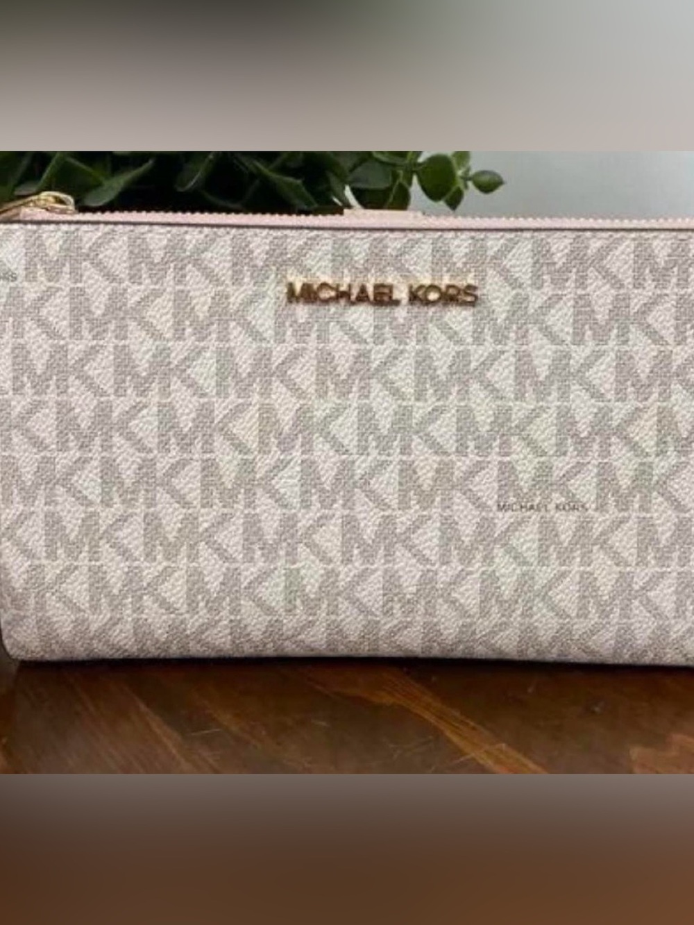 MICHAEL KORS Beige Logo Zip Wristlet with Gold Hardware - Picture 2 of 2